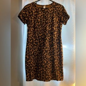 Fitted leopard/cheeta mini dress, size large